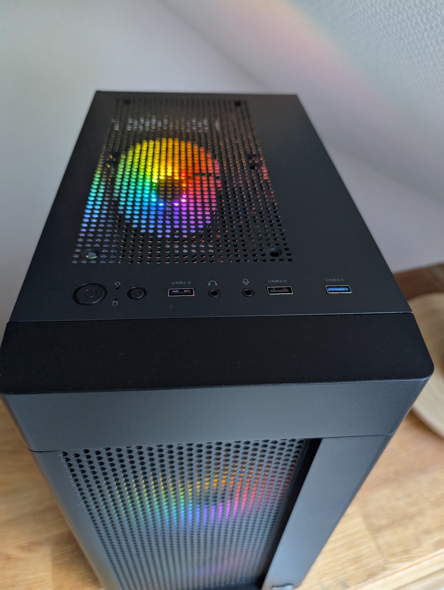 RGB Gaming PC RX5700 XT | 32GB DDR4 | 1TB NVME | R5 3500X