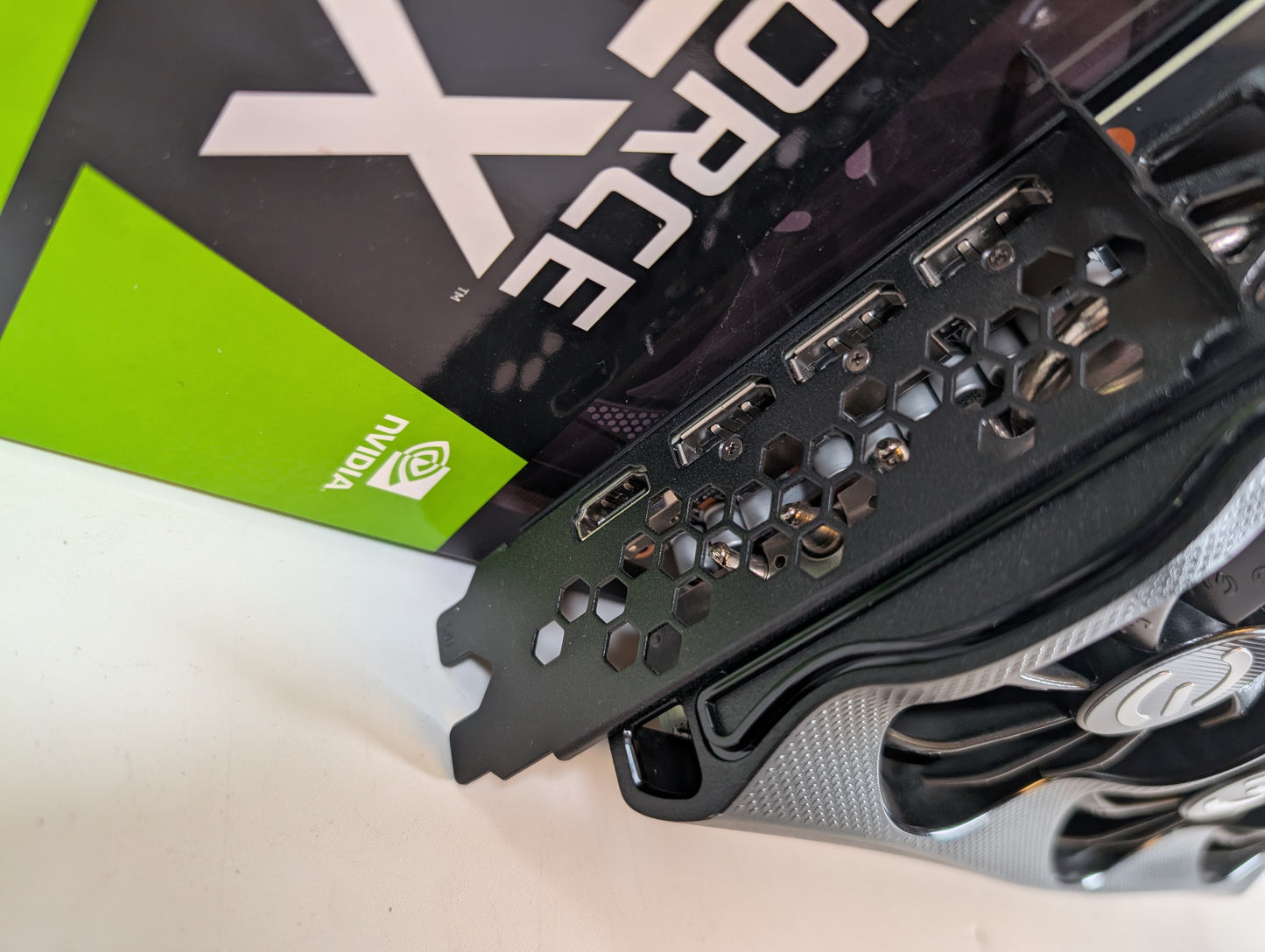 EVGA RTX3080 FTW3 Ultra 10GB GDDR6 - RGB Gaming Grafikkarte