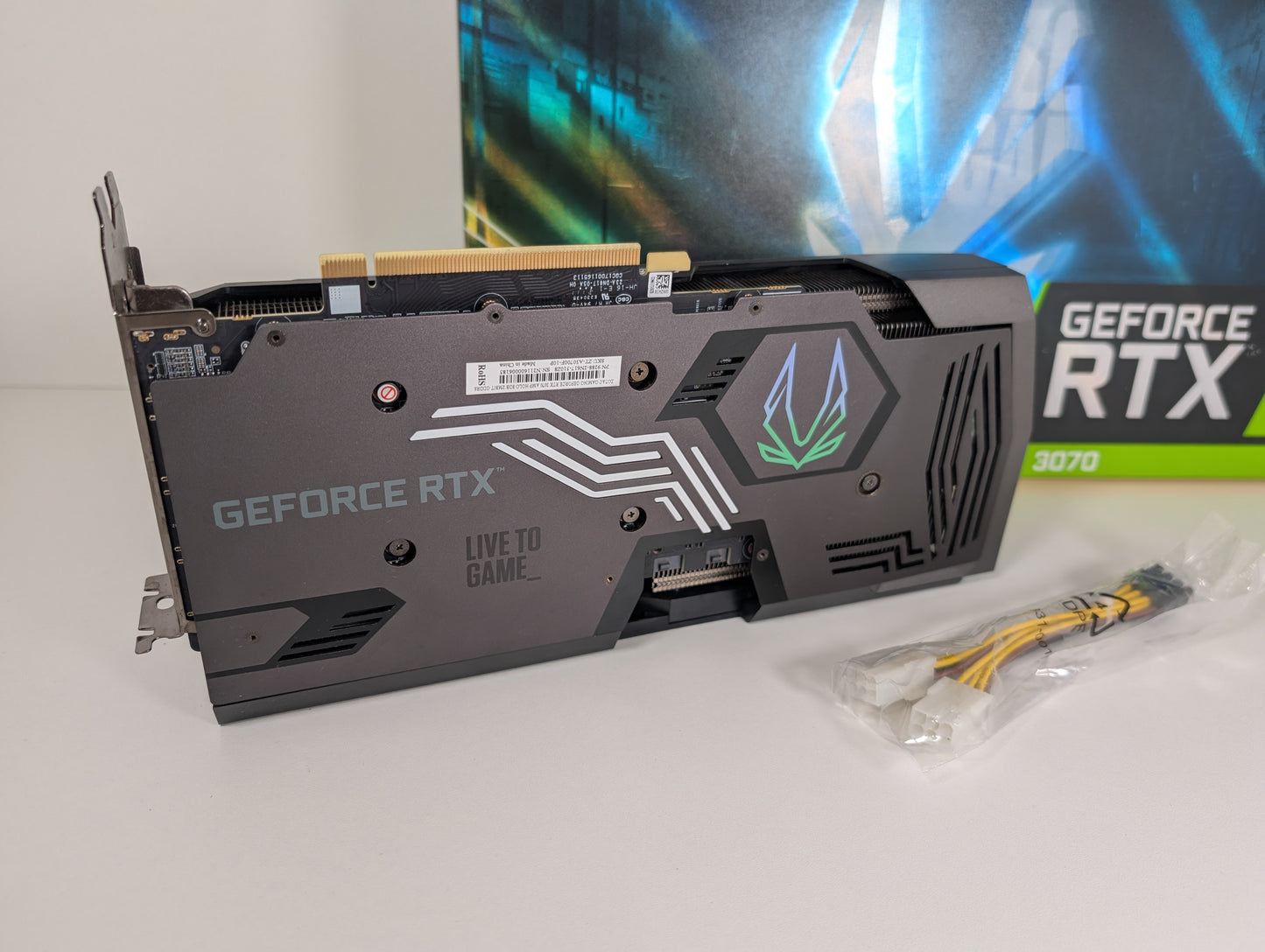 ZOTAC GeForce RTX 3070 AMP Holo 8GB GDDR6 Gaming Grafikkarte RGB