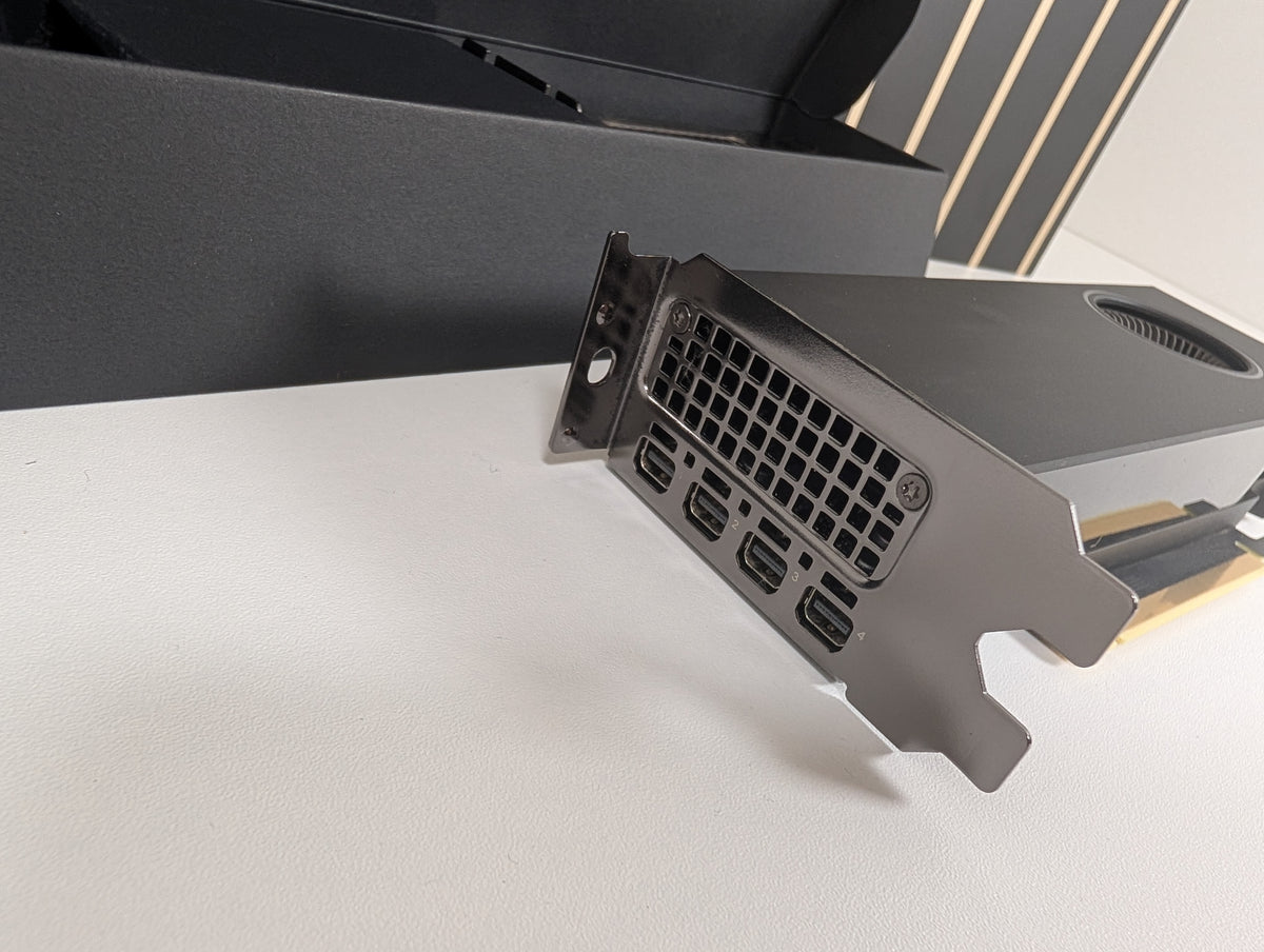 NVIDIA RTX A2000 12GB GDDR6 Workstation & KI Grafikkarte inkl. Zubehör